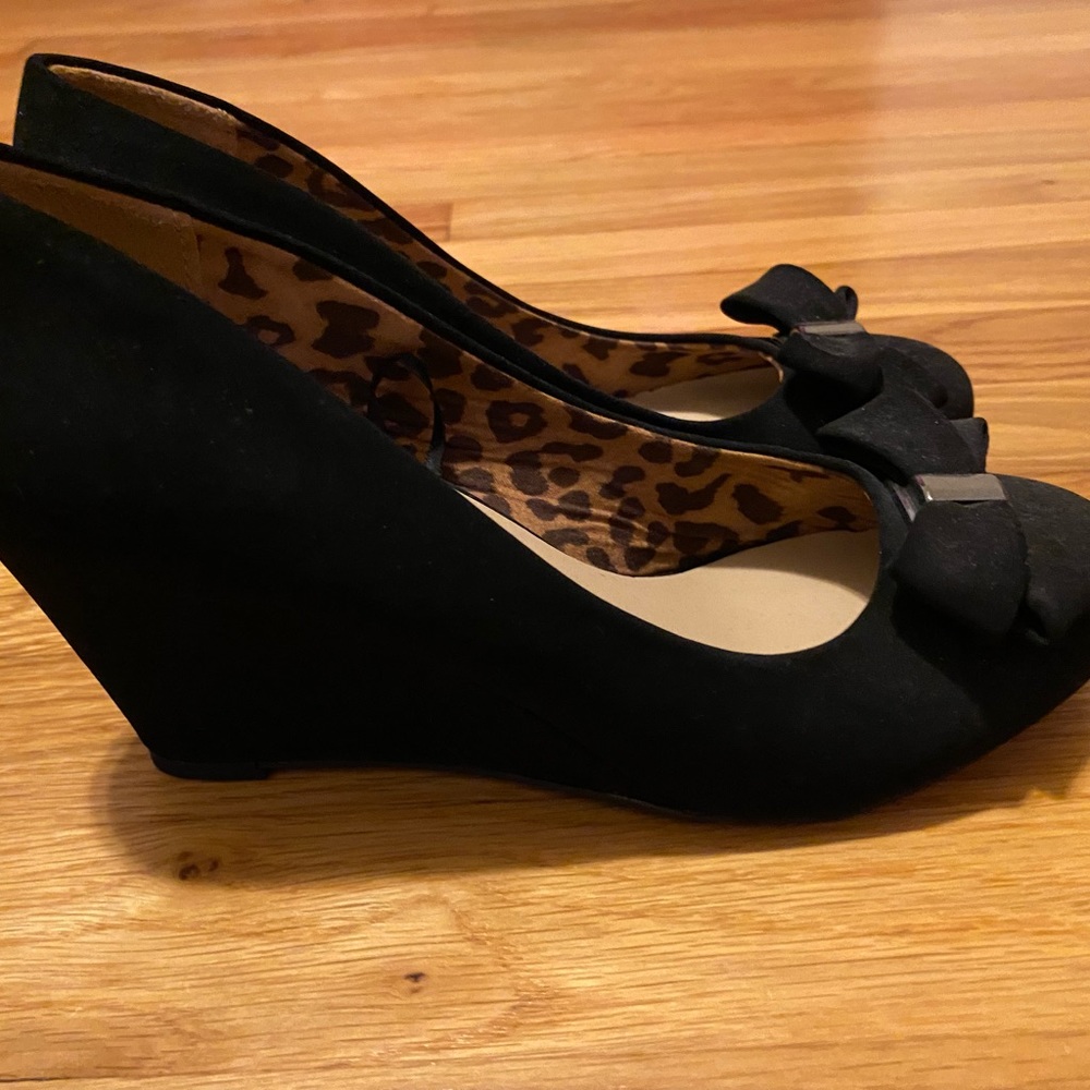 Madeline Stuwart wedges